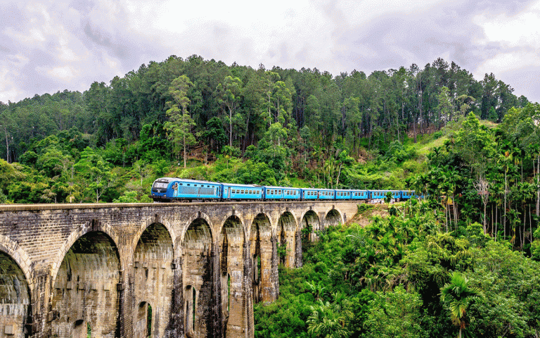 Sri Lanka train journeys through scenic routes